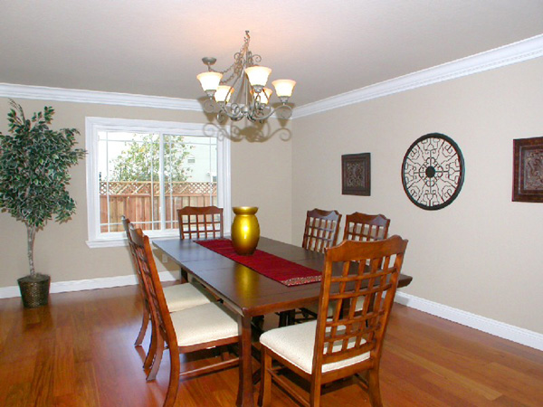 a.Dining_Room a.Dining_Room